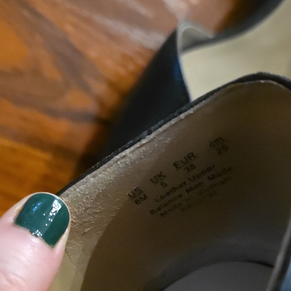 Naturalizer Black Women's Flats - Picture 6 of 6